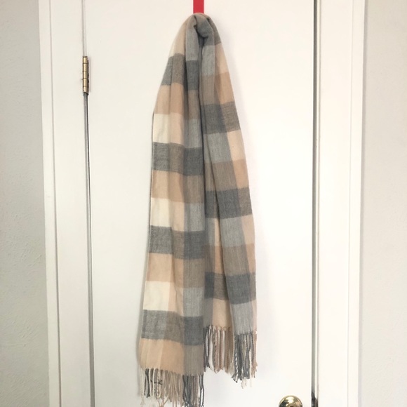 H&M Accessories - Plaid scarf one size